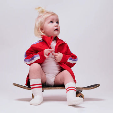 Rutschfeste Sportsocken Bio-Baumwolle weiß/rot - GoBabyGo